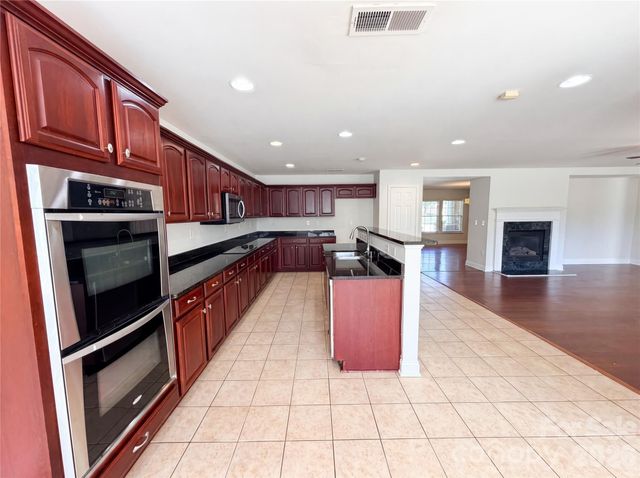 10016 Markus Drive, Charlotte, NC 28227