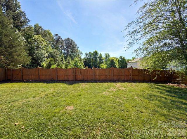 10016 Markus Drive, Charlotte, NC 28227
