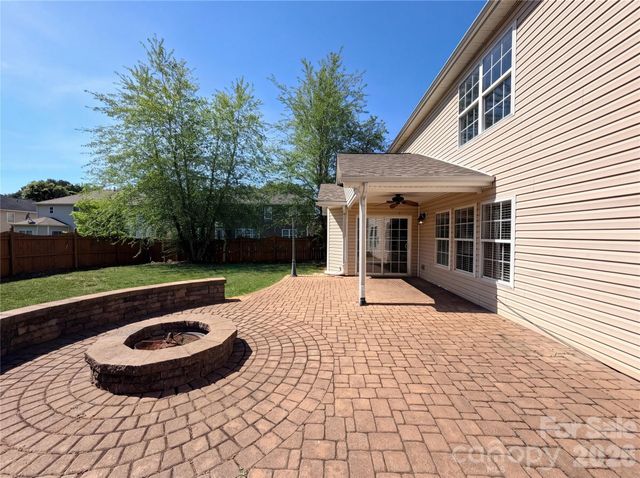 10016 Markus Drive, Charlotte, NC 28227