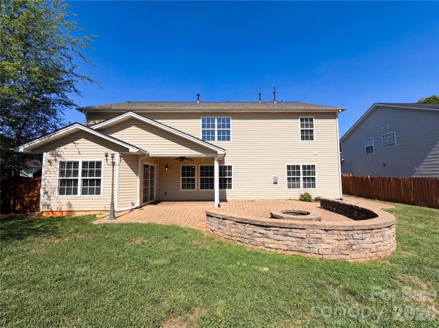 10016 Markus Drive, Charlotte, NC 28227