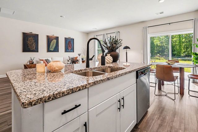 127 MAINSAIL Way, Spartanburg, SC 29306