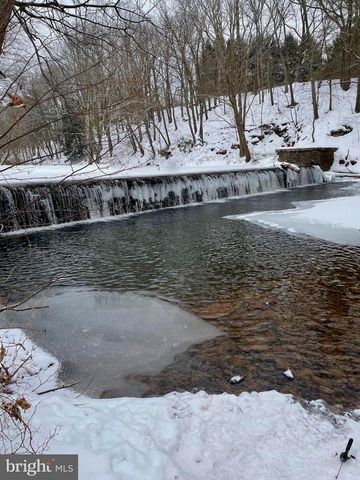 97-A UNION CHURCH RD, Halifax, PA 17032