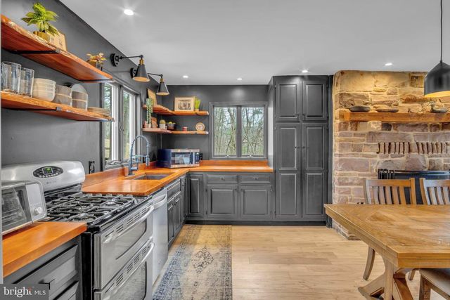 97-A UNION CHURCH RD, Halifax, PA 17032