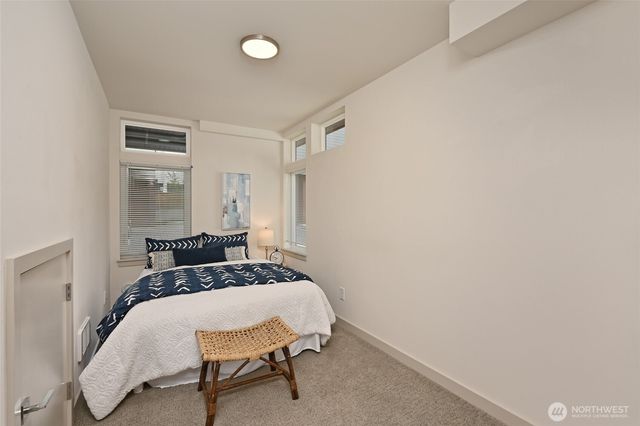 5044 A Sand Point Place NE, Seattle, WA 98105