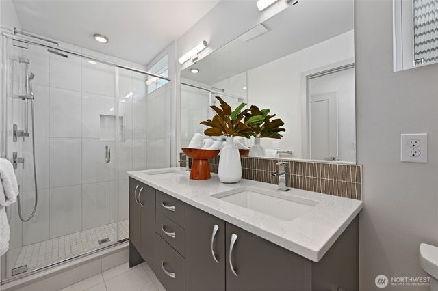 5044 A Sand Point Place NE, Seattle, WA 98105