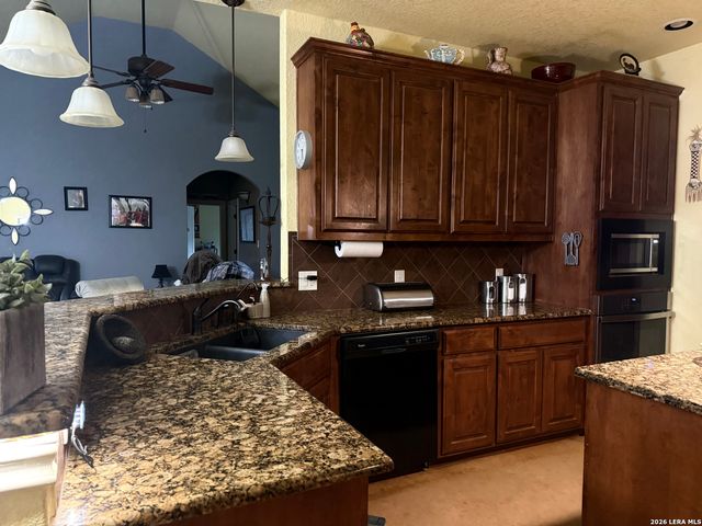 17685 Senior Rd Lot 8, Von Ormy, TX 78073