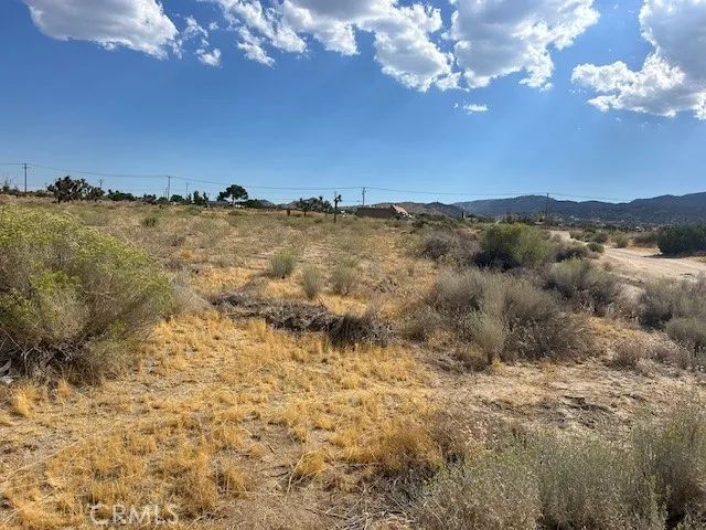 9757 Lebec, Phelan, CA 92371