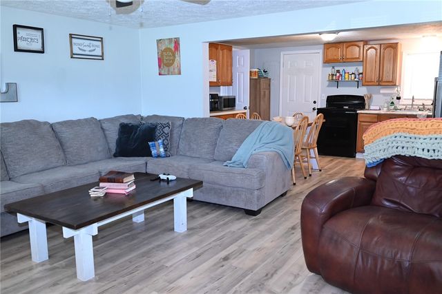 8360 Miracle Lane, Harrison, AR 72601