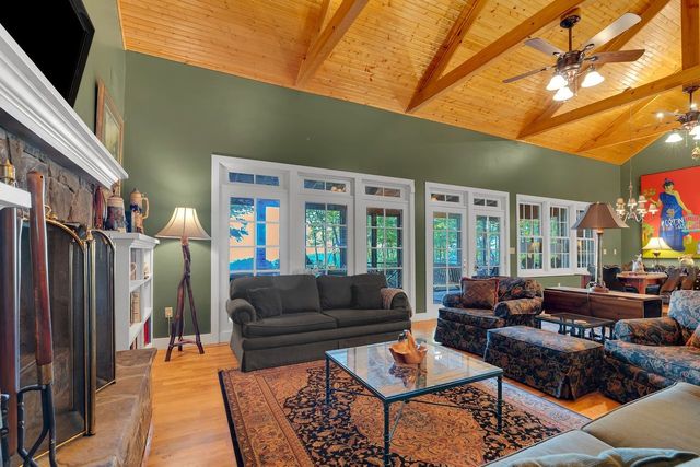 80 Unaka Dr, Monteagle, TN 37356