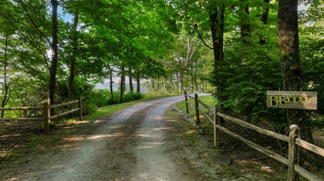 80 Unaka Dr, Monteagle, TN 37356