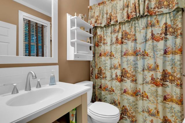 80 Unaka Dr, Monteagle, TN 37356