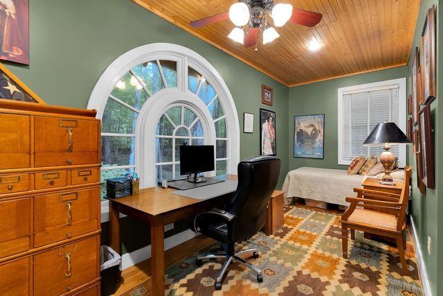 80 Unaka Dr, Monteagle, TN 37356
