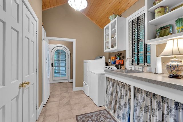 80 Unaka Dr, Monteagle, TN 37356