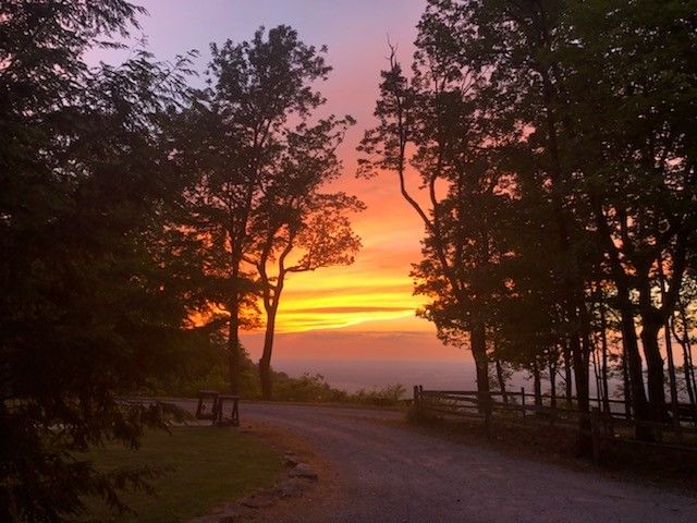 80 Unaka Dr, Monteagle, TN 37356