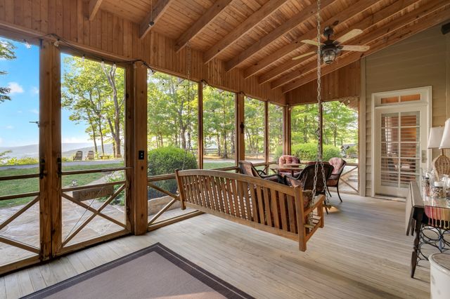 80 Unaka Dr, Monteagle, TN 37356