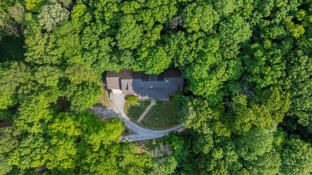 80 Unaka Dr, Monteagle, TN 37356