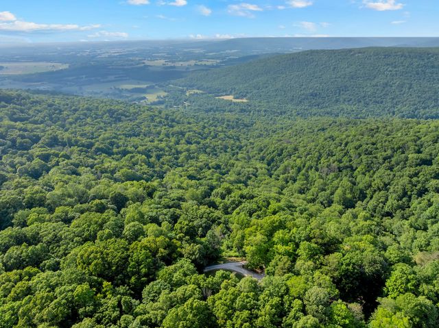 80 Unaka Dr, Monteagle, TN 37356
