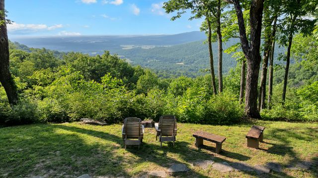 80 Unaka Dr, Monteagle, TN 37356