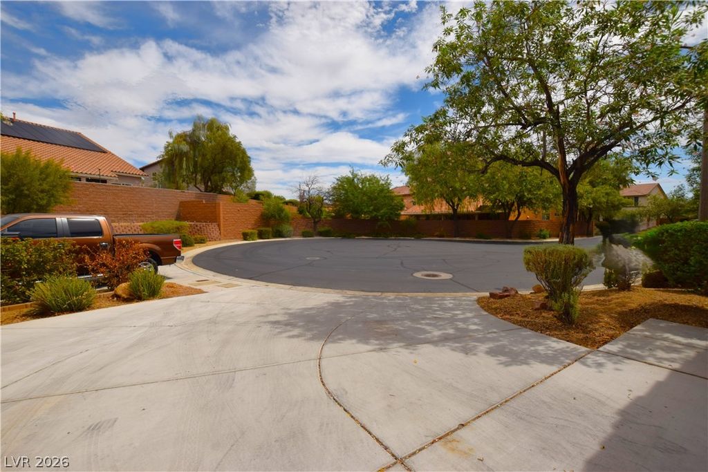 9191 Ridge Wolves Court, Las Vegas, NV 89178 — photo 2