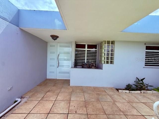 1 URB LAS QUINTAS D 5, Bayamon, PR 00956