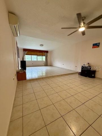 1 URB LAS QUINTAS D 5, Bayamon, PR 00956