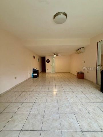 1 URB LAS QUINTAS D 5, Bayamon, PR 00956