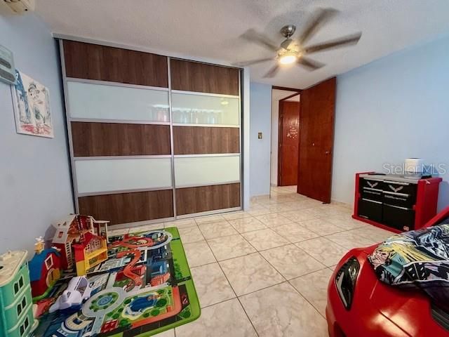 1 URB LAS QUINTAS D 5, Bayamon, PR 00956