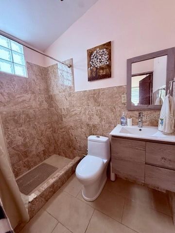 1 URB LAS QUINTAS D 5, Bayamon, PR 00956