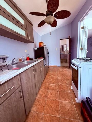 1 URB LAS QUINTAS D 5, Bayamon, PR 00956