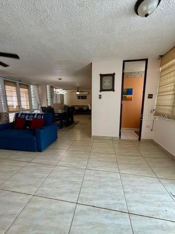 1 URB LAS QUINTAS D 5, Bayamon, PR 00956