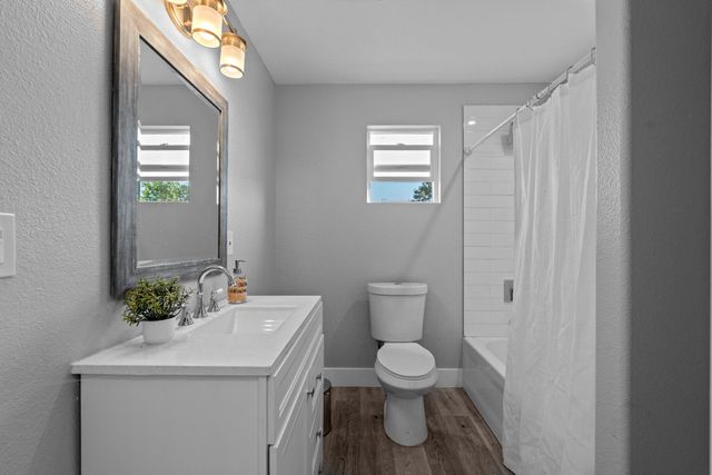 7360 Gardner Ave, Sacramento, CA 95828