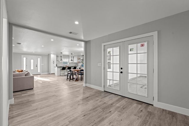 7360 Gardner Ave, Sacramento, CA 95828