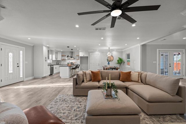 7360 Gardner Ave, Sacramento, CA 95828