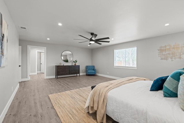 7360 Gardner Ave, Sacramento, CA 95828