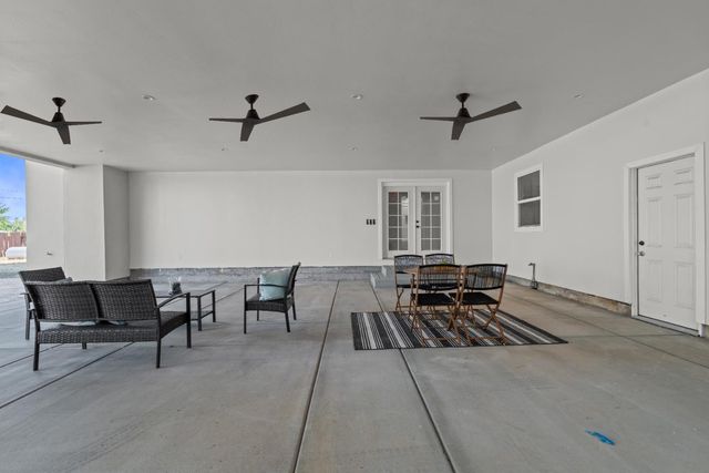 7360 Gardner Ave, Sacramento, CA 95828