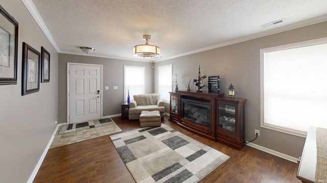3881 White Cliff Way, Whitestown, IN 46075
