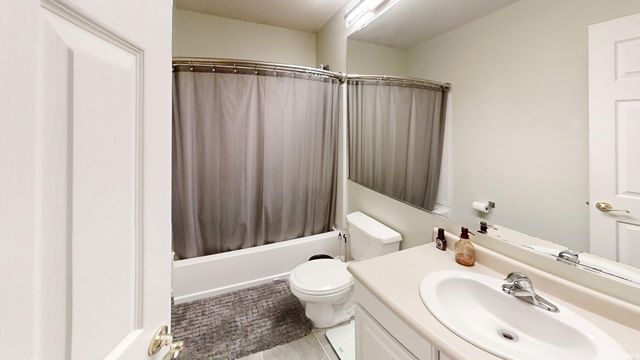3881 White Cliff Way, Whitestown, IN 46075