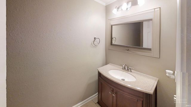 3881 White Cliff Way, Whitestown, IN 46075