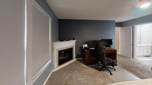 3881 White Cliff Way, Whitestown, IN 46075