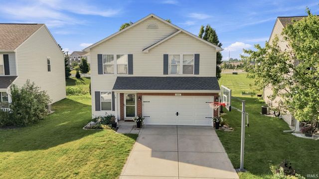 3881 White Cliff Way, Whitestown, IN 46075