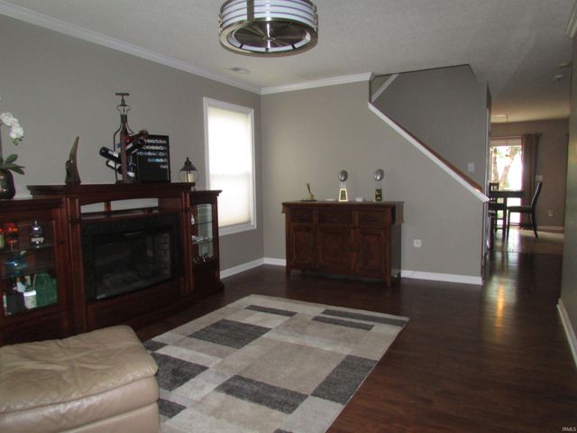 3881 White Cliff Way, Whitestown, IN 46075