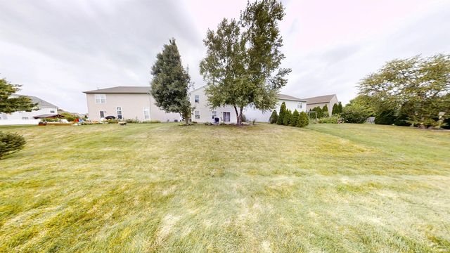 3881 White Cliff Way, Whitestown, IN 46075