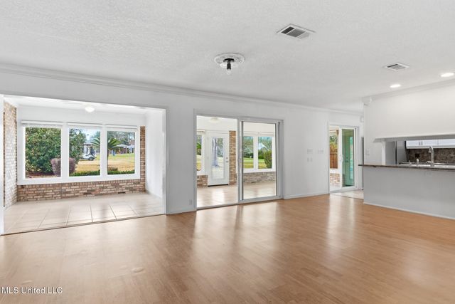 7922 Lanai Place, Diamondhead, MS 39525