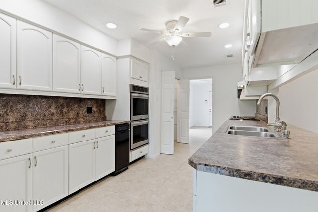 7922 Lanai Place, Diamondhead, MS 39525