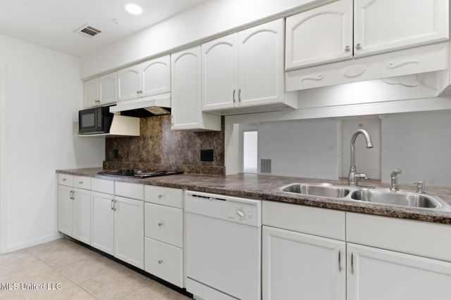 7922 Lanai Place, Diamondhead, MS 39525