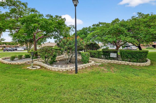 9501 Majestic Way, Boynton Beach, FL 33437