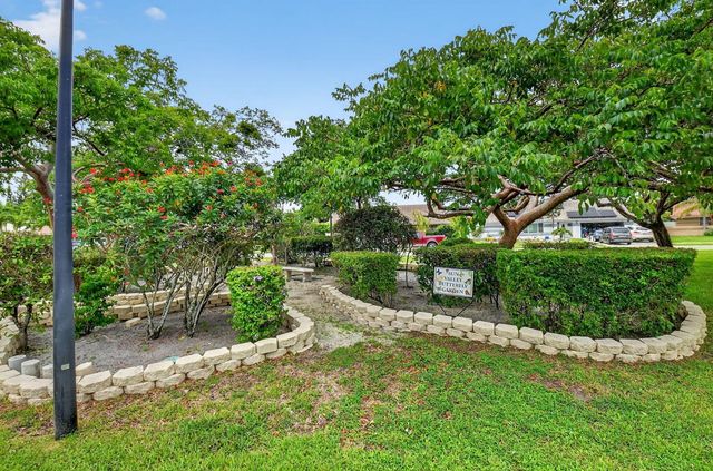 9501 Majestic Way, Boynton Beach, FL 33437