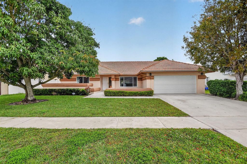 9501 Majestic Way, Boynton Beach, FL 33437
