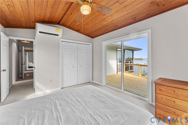 483 Mechams Cove Rd, Middlesex, VA 23169