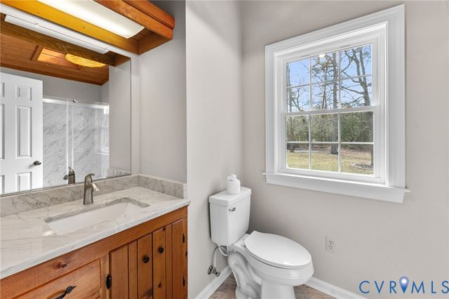 483 Mechams Cove Rd, Middlesex, VA 23169